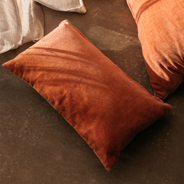 70% OFF Coral Misi Velvet Cushion Cover (2 available)