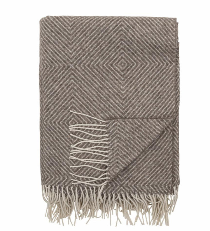 Hoshi Brown Throw