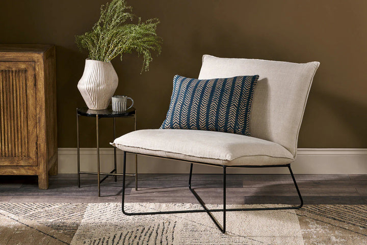 Kashvi Linen Lounger Chair