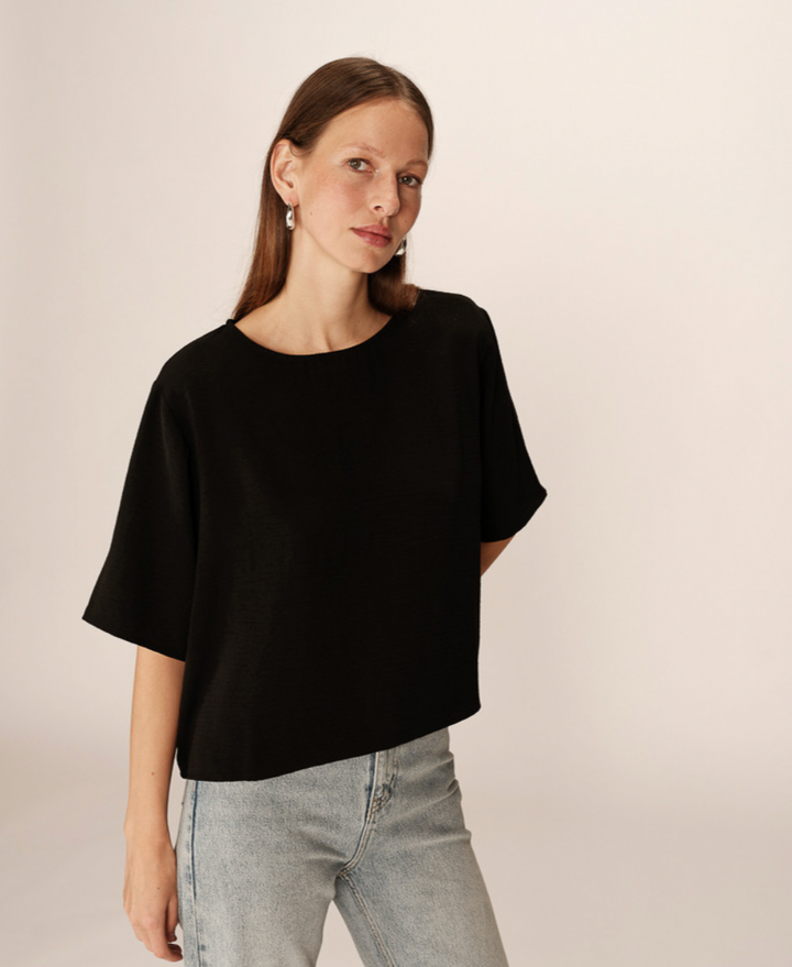 Paprika Blouse in 'Noir'